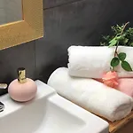 Frank Apartment